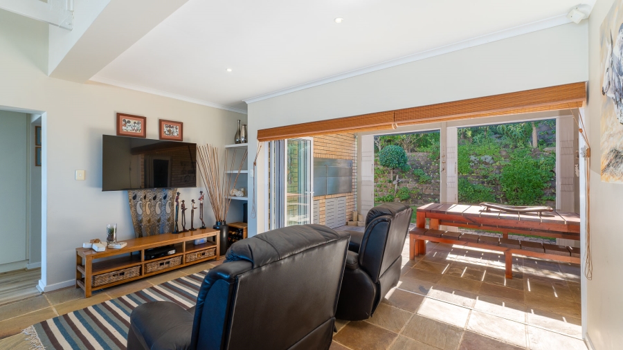 3 Bedroom Property for Sale in Pienaarstrand Western Cape